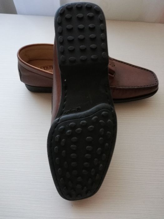 Pantofi NOI maro cu catarama 37 (25 cm)