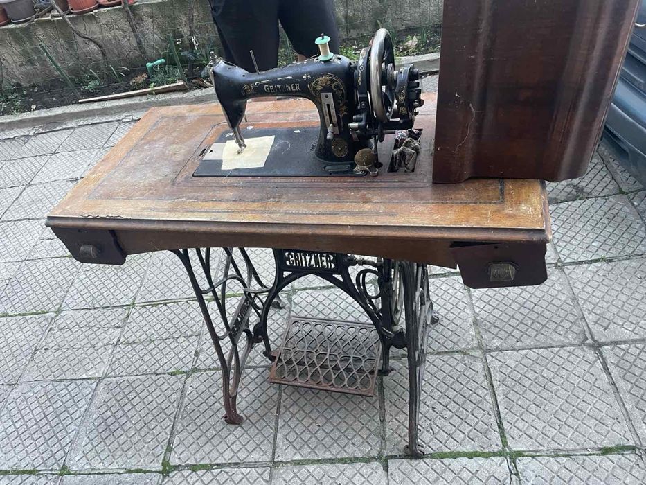 Стара шевна машина Gritzner