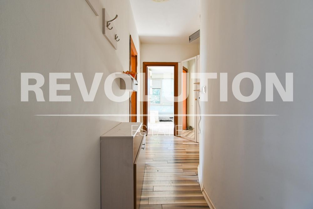 Дава се под наем Тристаен апартамент в София, Гоце Делчев - 86 кв.м за 750 € - Снимка #3