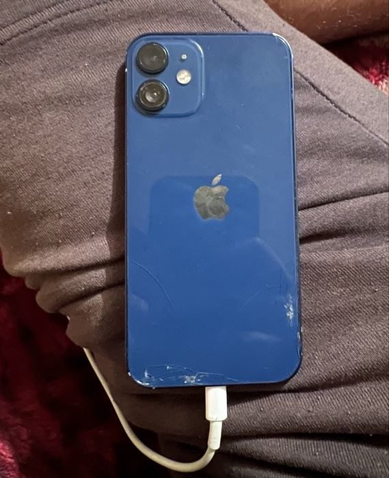 Vand sau schimb IPhone 12 Mini