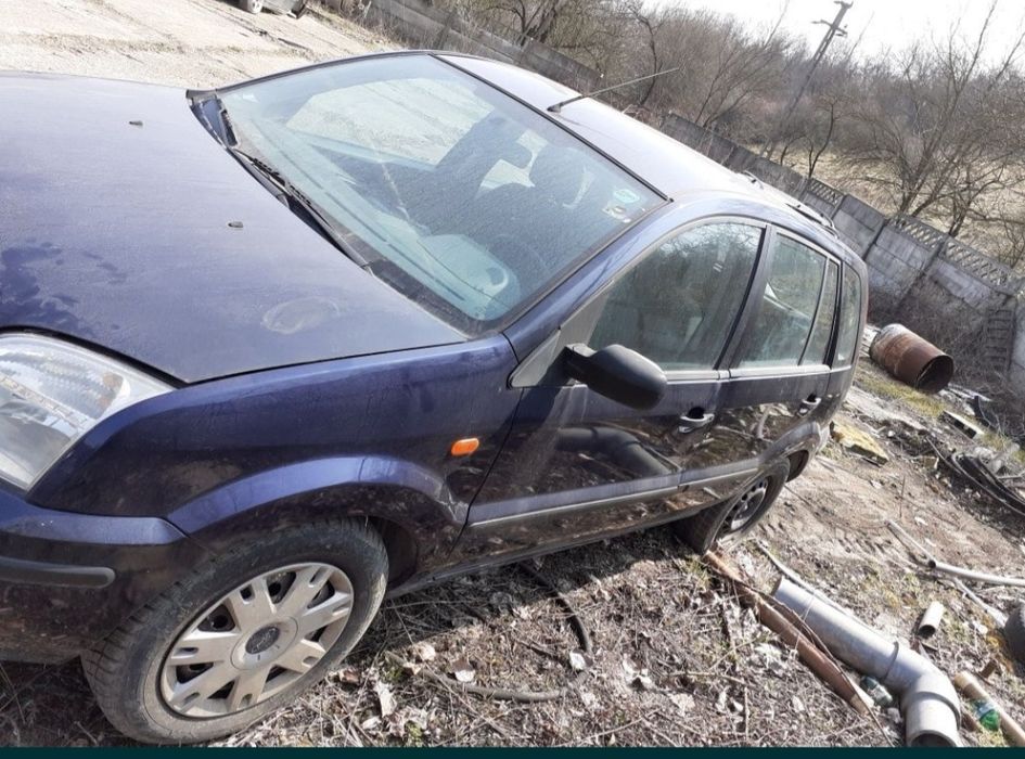 Dezmembre Ford Fusion 1.4 benzina/1.4 Diesel