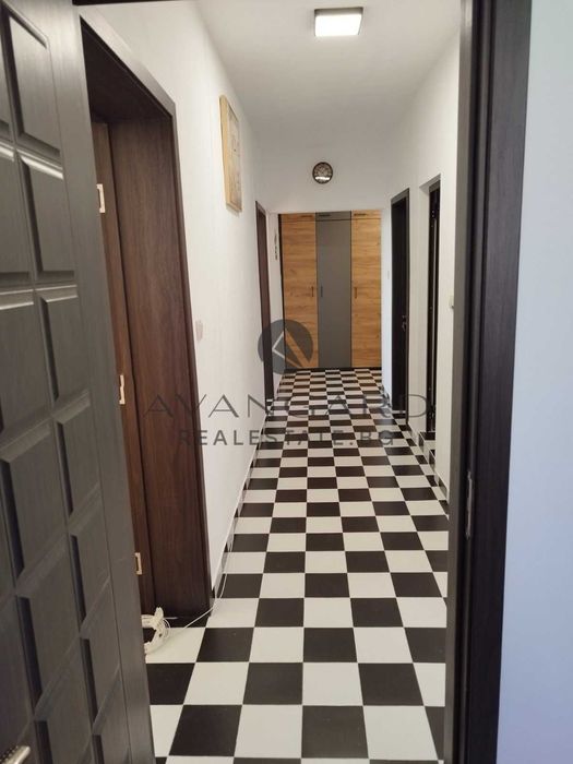 Продава се Двустаен апартамент в Пловдив, Изгрев - 80 кв.м за 1050 €/кв.м - Снимка #9