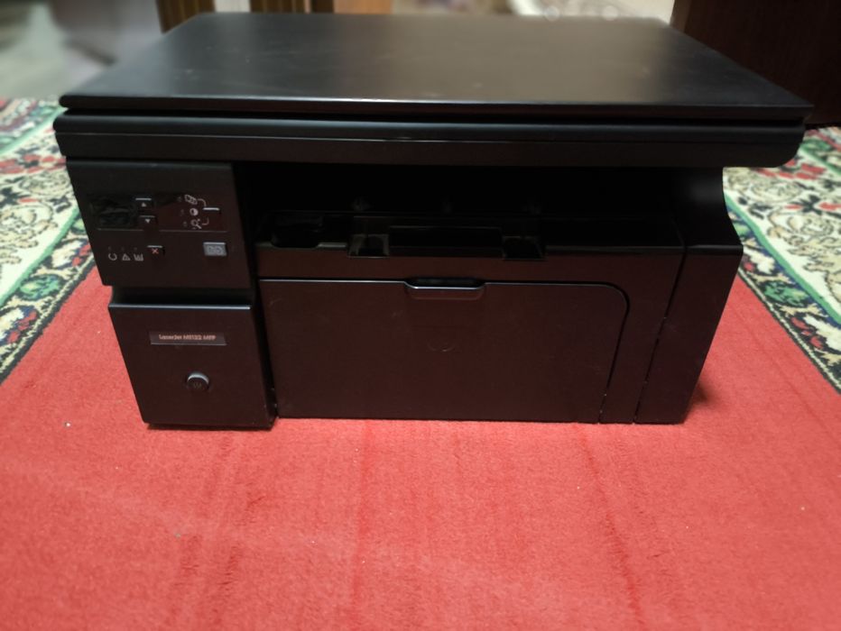 Продается МФУ HP LaserJet M1132 MFP