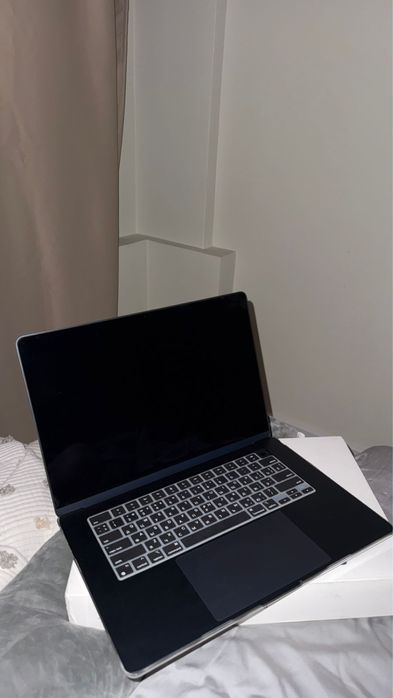 MacBook Air m3 15° 256gb