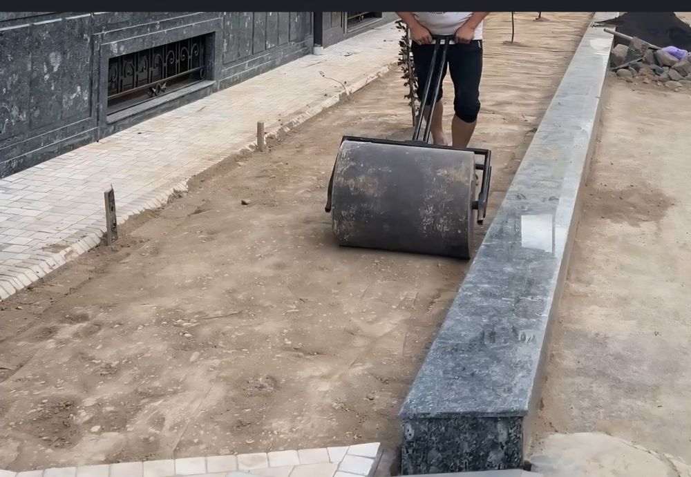 Katok sotiladi, gazon va asfalt uchun, ichiga qum solib ogʻir va yengi