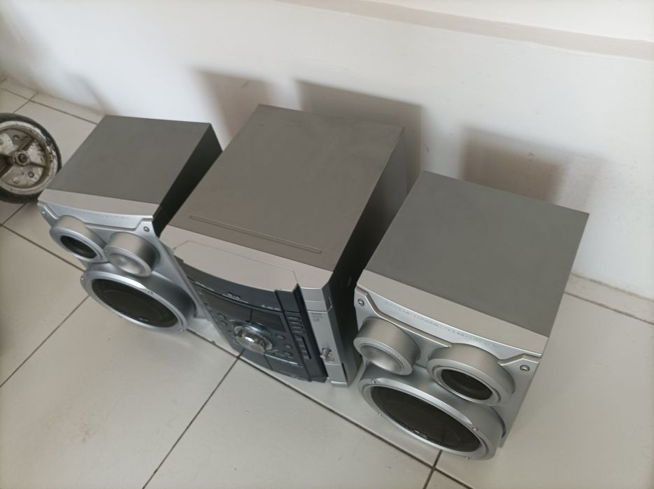 LG центр sotiladi