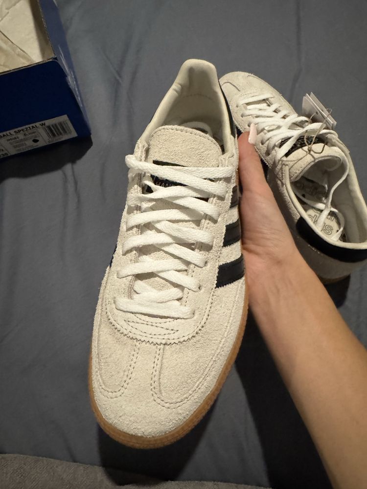 Дамски обувки adidas handball Spezial