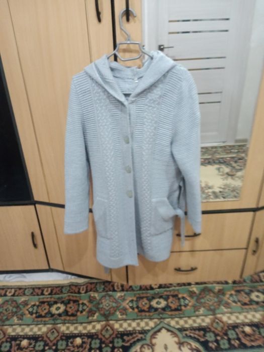 Продам кордиган женскии
