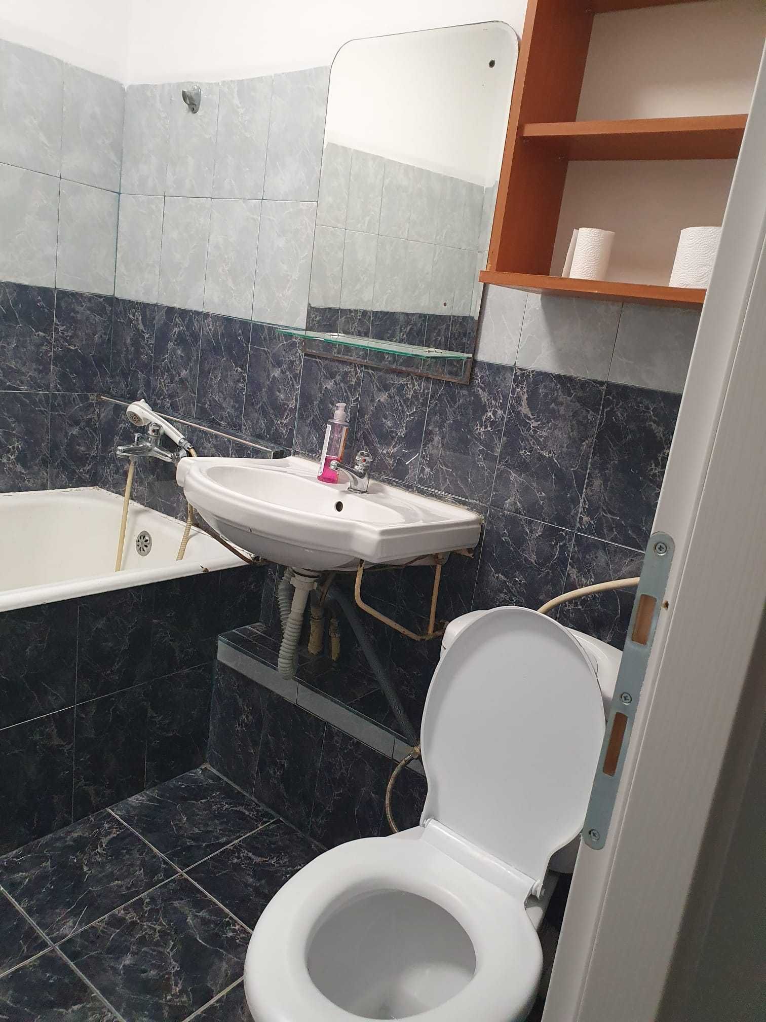 Particular închiriez apartament 2 camere