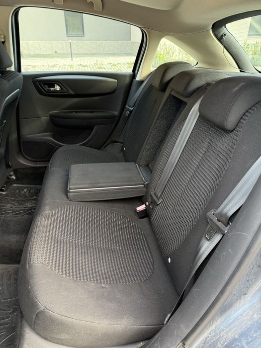 Citroen C4 1.6 HDi Автоматик 2008г 216000км Климатроник Нови гуми