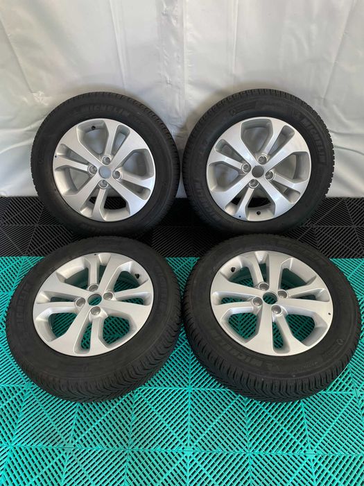 Jante noi cu anvelope allseason 205 60 R16 Sandero Jogger Clio Logan