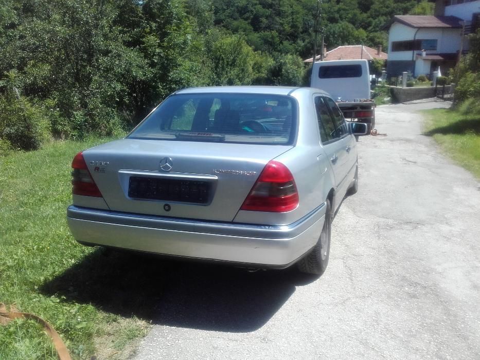 Mercedes W202 C180 на части