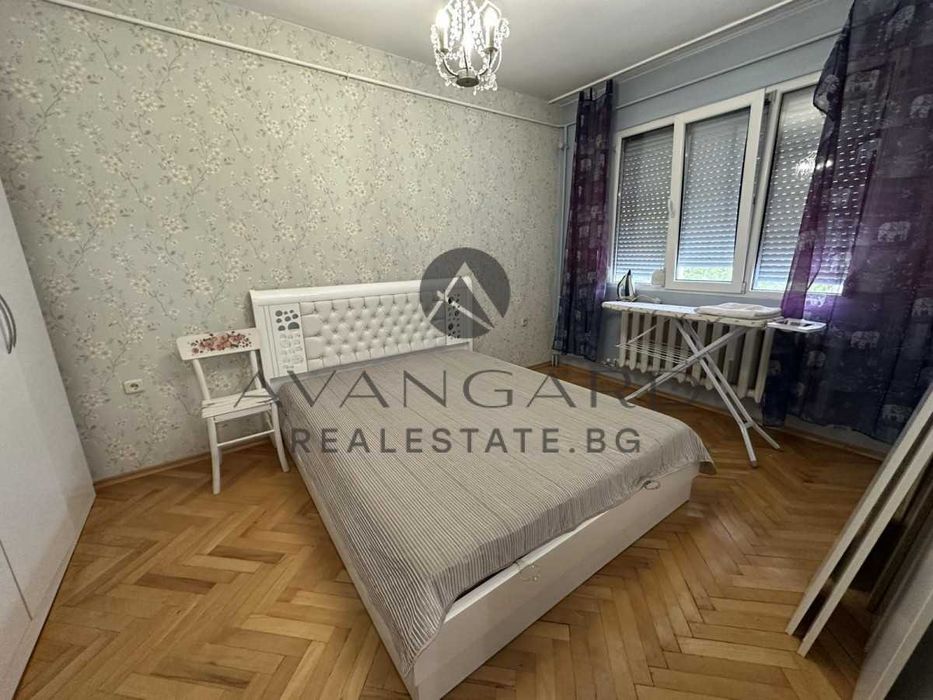 Продава се Тристаен апартамент в Пловдив, Кършияка - 82 кв.м за 1799 €/кв.м - Снимка #2