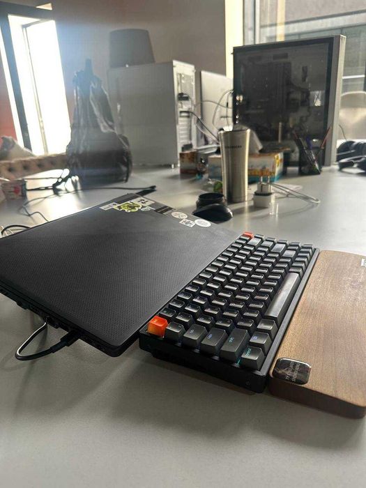 Asus Rog Zephyrus G16 i7-12700H / 48GB / RTX 4050 / 1,5 TB / 2к-240Hz