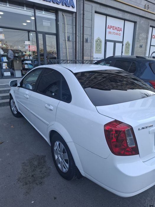 Автомобиль Lacetti 2023