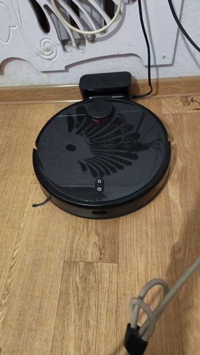 Робот-пылесос Mi Robot Vacuum-Mop 2 Pro б,у в отл состоянии. недорого