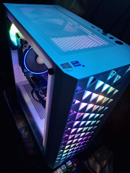 Мощный ПК: 14 ядер для работы, AMD RX 7600 для игр!