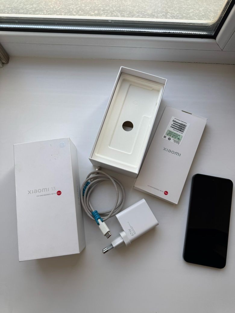 Xiaomi Mi 13 флагман 512 гигабайт 12 оперативной
