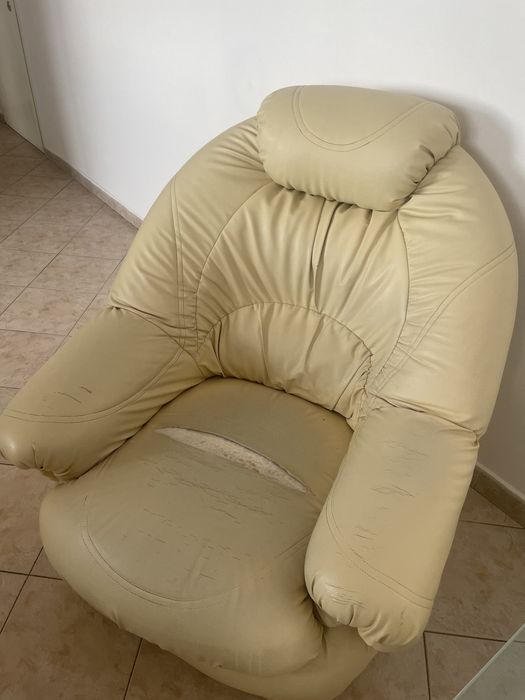 Donez fotoliu de piele