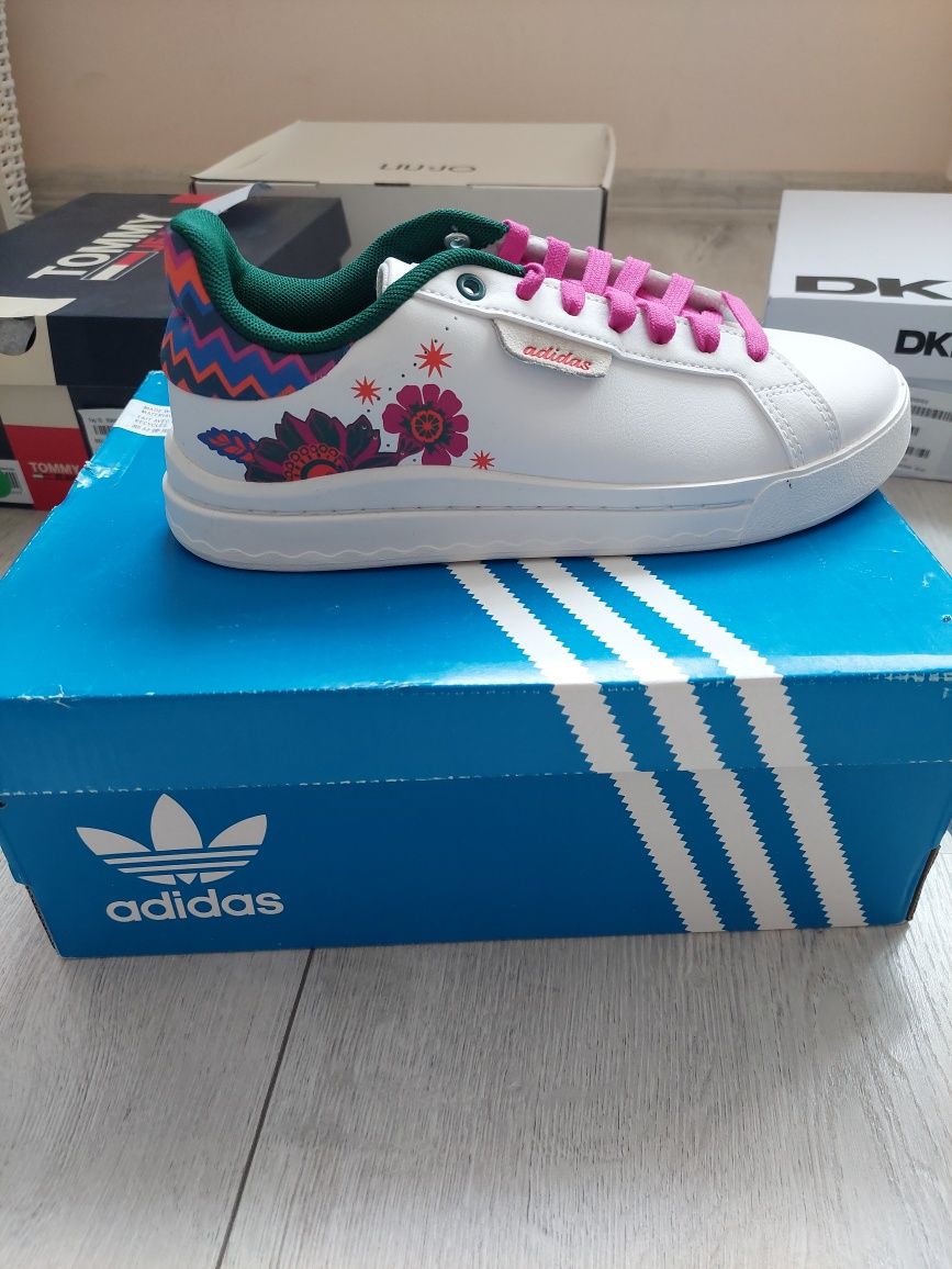 Нови Сникърси Adidas
