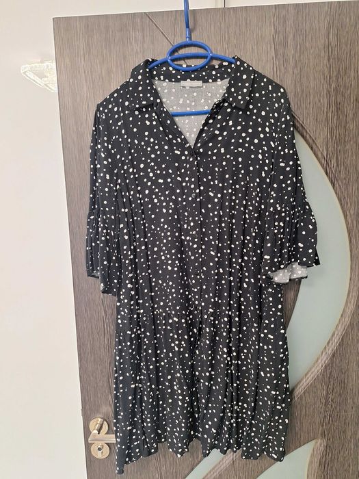 Rochiei de dama LC Waikiki mărimea 42-44.