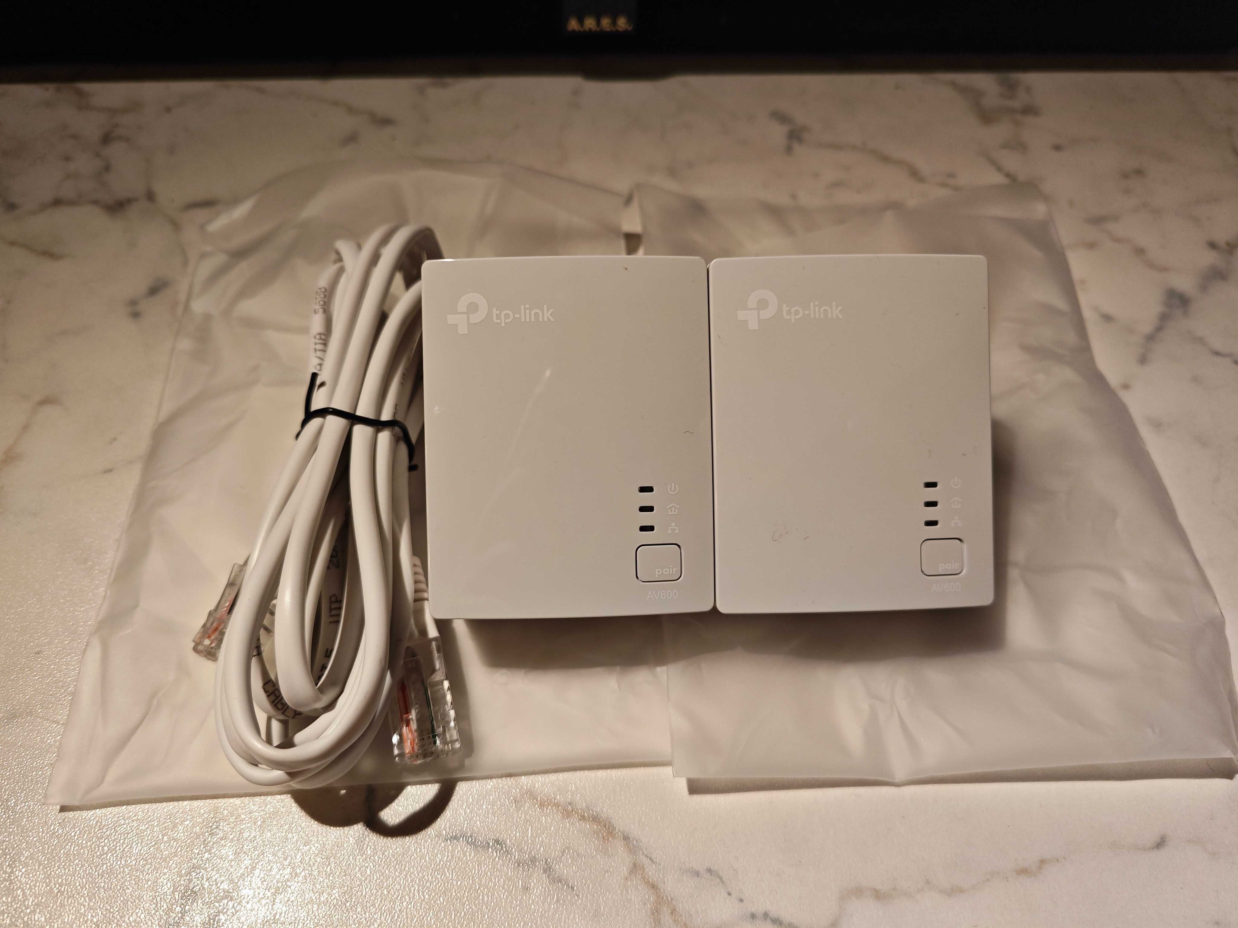 Мрежов адаптер рутер TP-Link Powerline Starter Kit AV600 nano