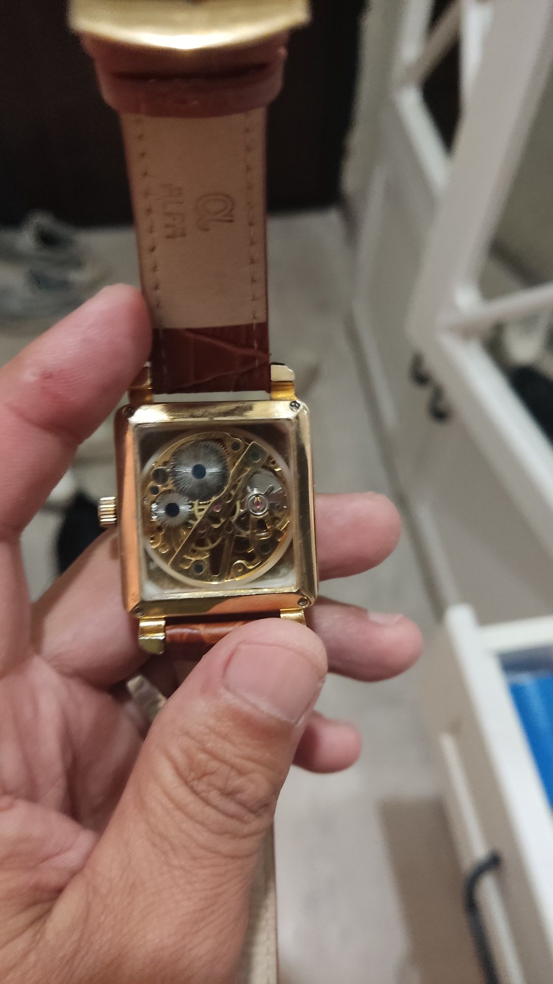 Срочно продам часы
