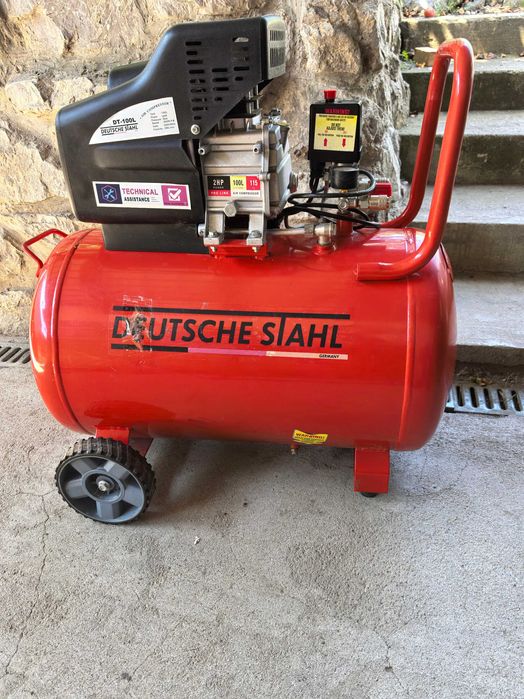 Compresor aer 100L 2CP 220V debit 206 lmin
