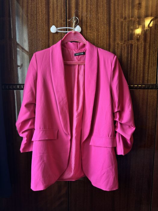 Розово сако,подходящо за елегантни и небрежни визии (М)
