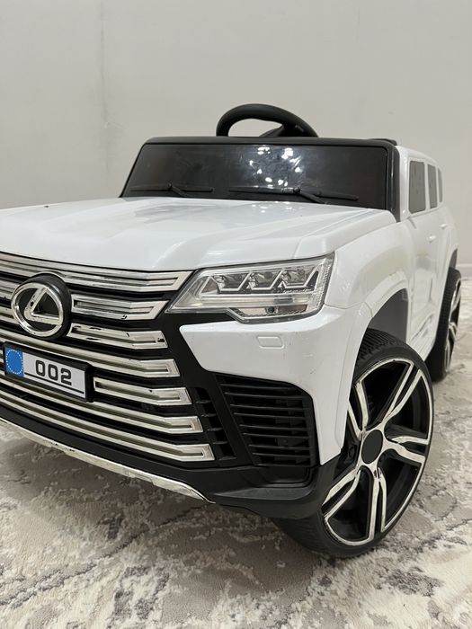 Детская электромашина Lexus LX на пульте – стильный джип для детей
