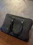 Geantă Louis Vuitton