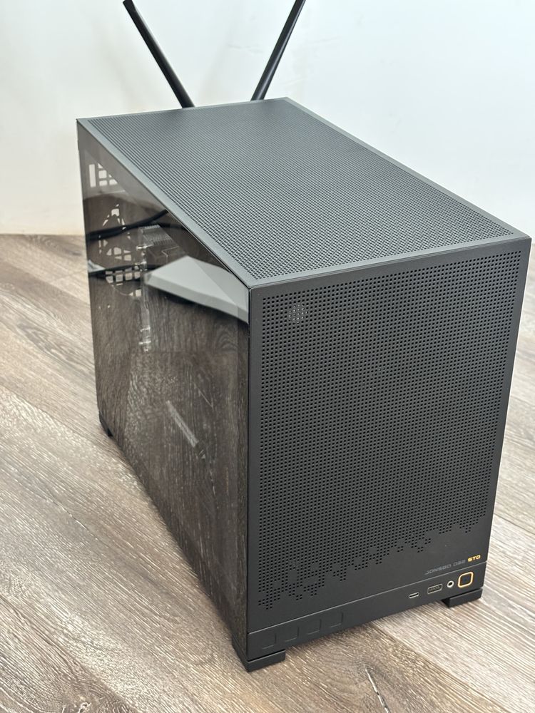 Jonsbo D32/ Ryzen 7500F/Radeon 6750XT 12Gb/32Gb DDR5 /1Tb