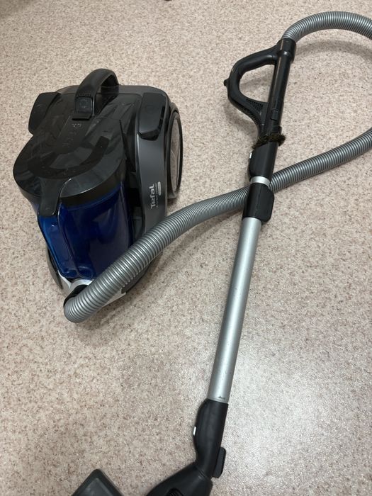 Продаётся пылесос