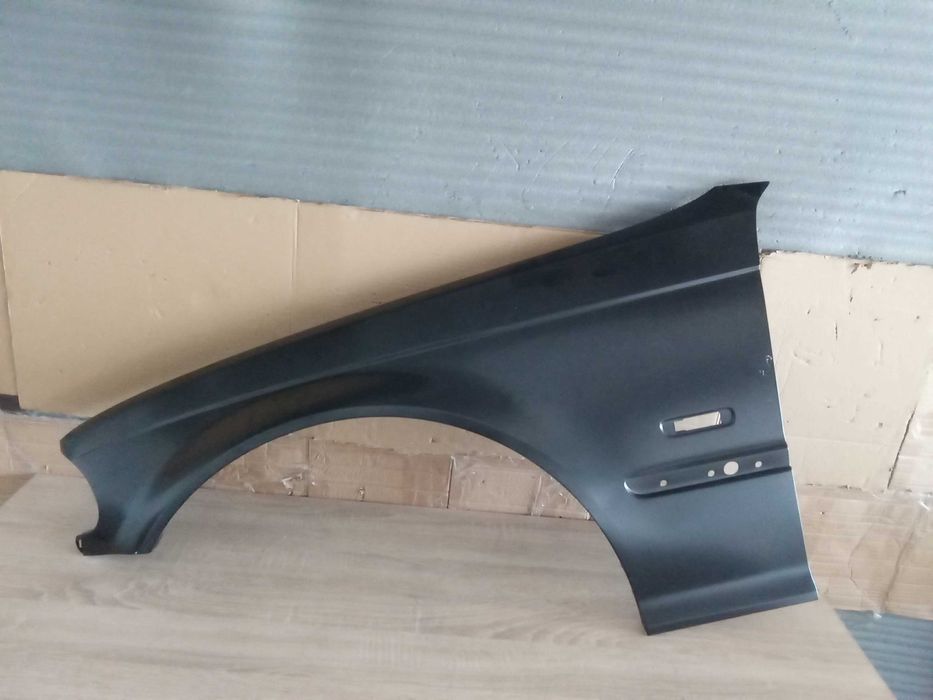 Aripa fata BMW E46 98-01 Berlina/Touring Grunduita Stanga/Dreapta