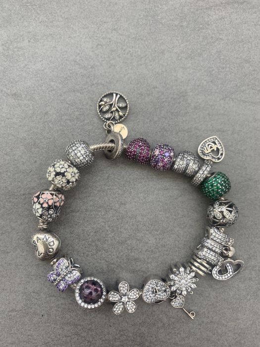 Bratara Pandora, charms sunt incluse!