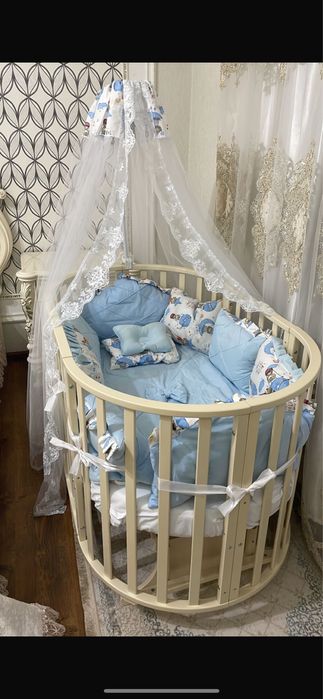 Детский кровать.