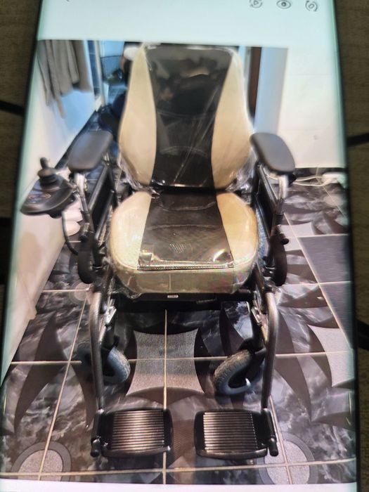 Vand carut electric  cu justic   nou