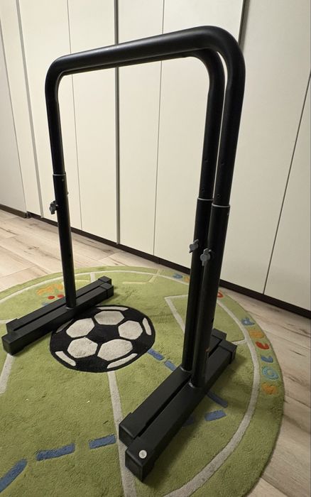 Стойка за кофички Corength TS 100 - РЕЗЕРВИРАНИ