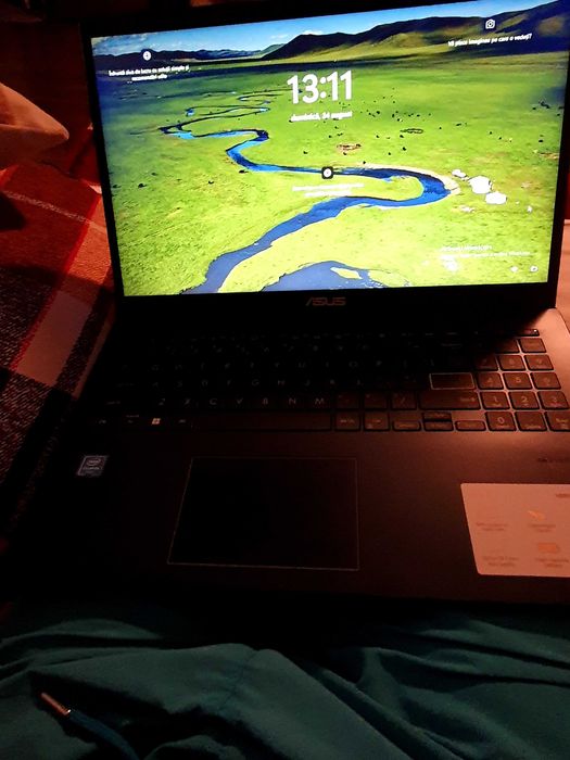 Laptop Asus  E510