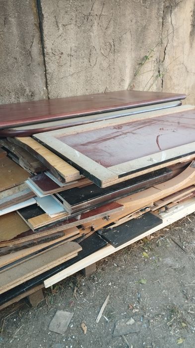 Deseuri pal melaminat