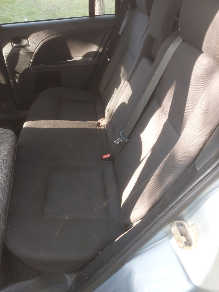 Ford mondeo 85 kw 115 cp