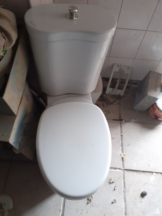 Продам унитаз в отличном состоянии б/у