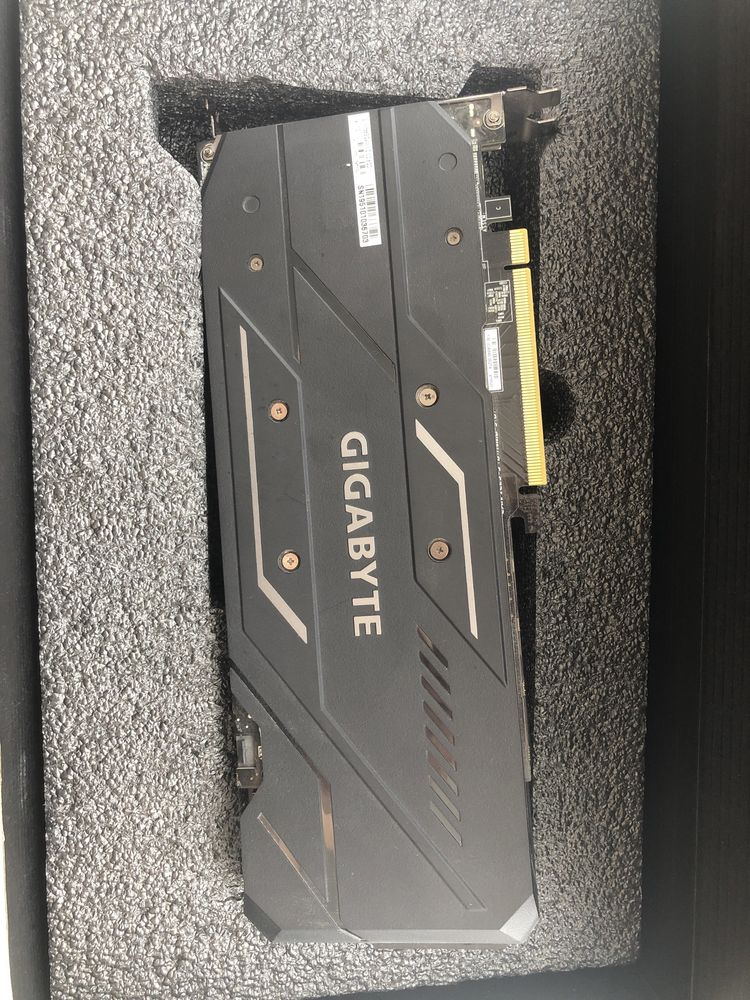 Продаю б/у видеокарту GTX 1660 SUPER OC