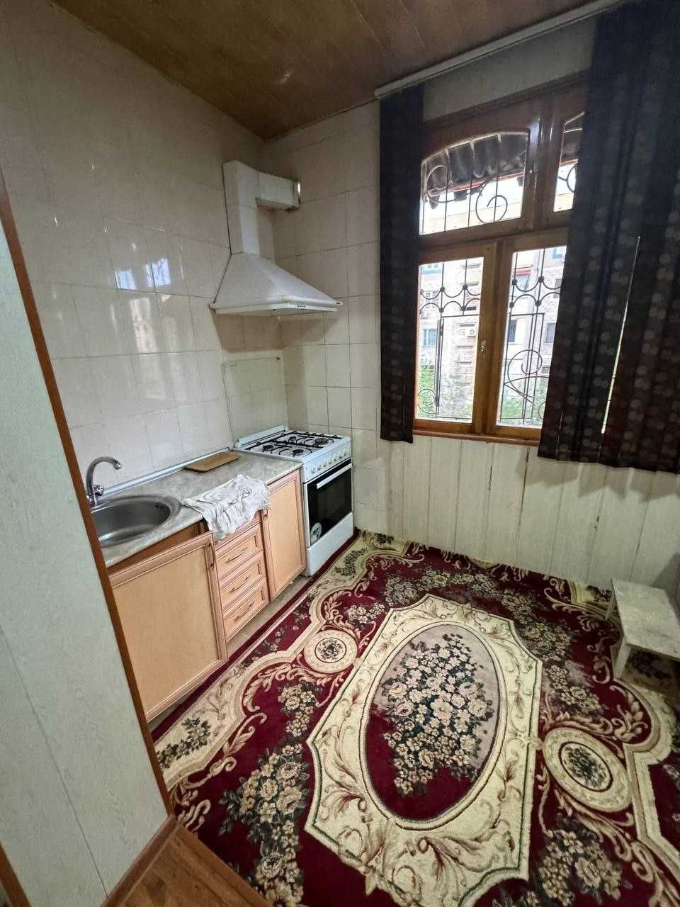Продается квартира 4/3/5 Карасу 6 удвоенный зал ор-р Базарчик, Авайхон