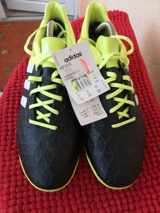 Adidas fotbal sală noi nr 44