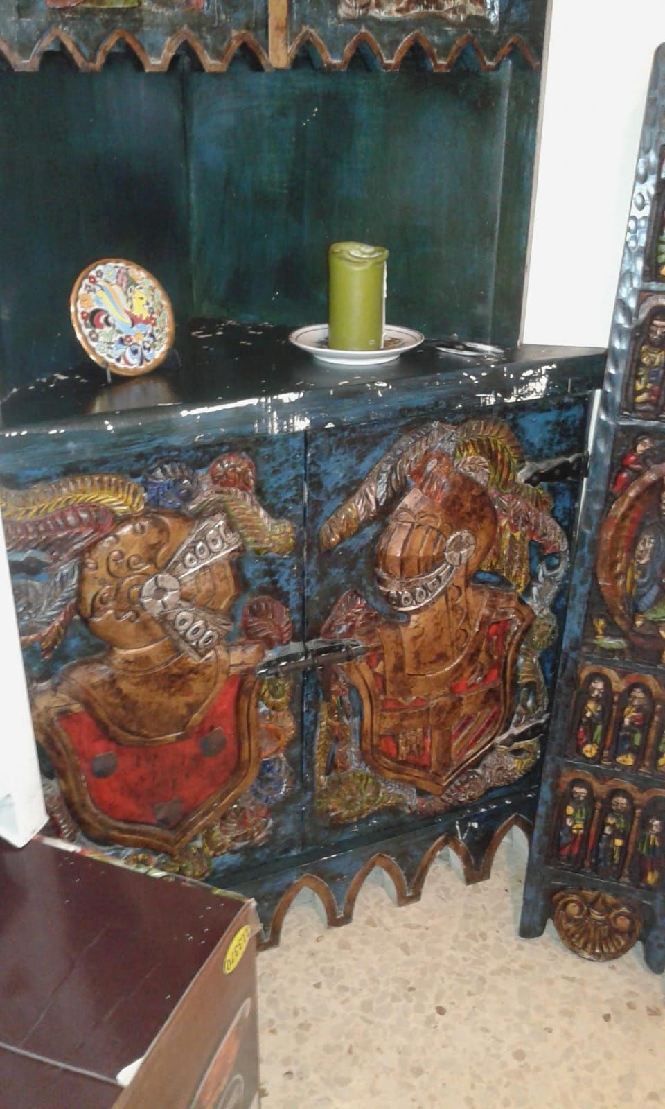 Старинен шкаф от Испания