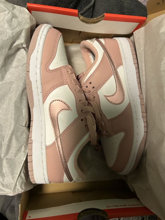 Nike dunk pink low
