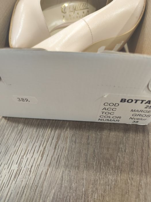 Pantofi stiletto nr38