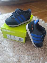 Обувки Ponki и маратонки Adidas 21 номер