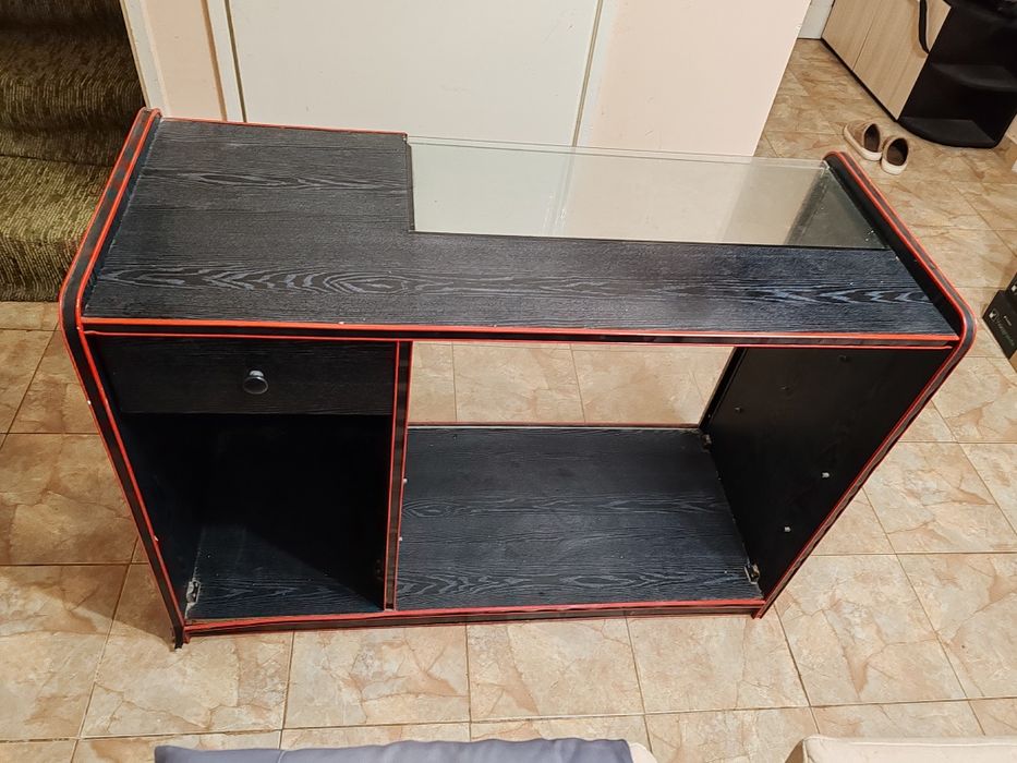 Ветрина тип бюро